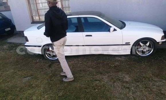 Acheter Occasion Voiture BMW E9 Blanc à Maseru, Maseru Acheter Occasion Voiture BMW E9 Blanc à Maseru, Maseru