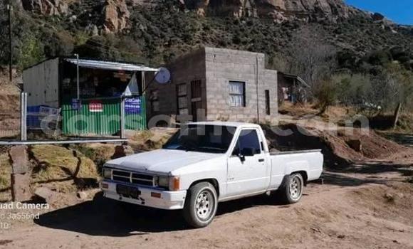 Acheter Occasion Voiture Toyota Hilux Blanc à Maseru, Maseru Acheter Occasion Voiture Toyota Hilux Blanc à Maseru, Maseru