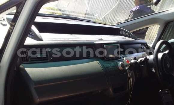 Buy Used Honda Stepwgn White Car in Maseru in Maseru Buy Used Honda Stepwgn White Car in Maseru in Maseru
