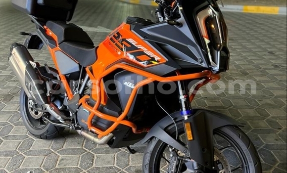 Sayi Na hannu KTM ADVENTURE Black Motsi in Maseru a Maseru