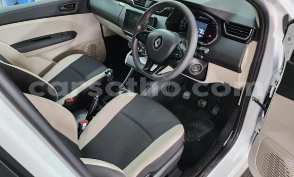 Sayi Na hannu Renault Kaptur White Mota in Maputsoe a Leribe Sayi Na hannu Renault Kaptur White Mota in Maputsoe a Leribe