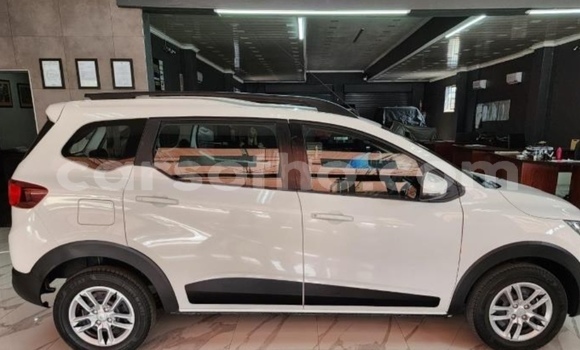 Sayi Na hannu Renault Kaptur White Mota in Maputsoe a Leribe Sayi Na hannu Renault Kaptur White Mota in Maputsoe a Leribe