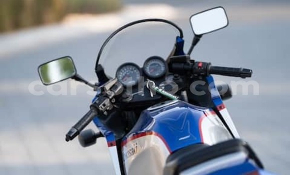 Buy Used Kawasaki GPZ Blue Bike in Maseru in Maseru Buy Used Kawasaki GPZ Blue Bike in Maseru in Maseru