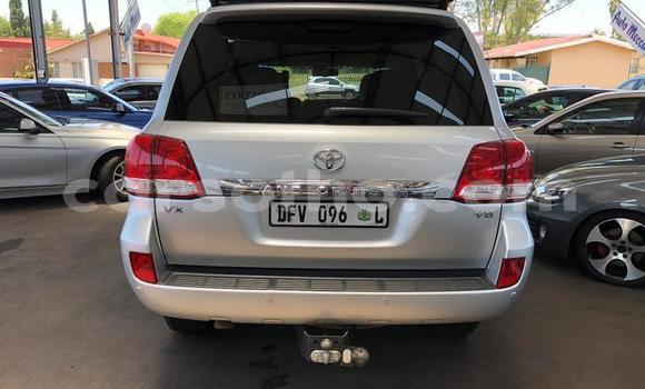 اشتري مستعمل Toyota Land Cruiser White سيارة في Maseru في Maseru اشتري مستعمل Toyota Land Cruiser White سيارة في Maseru في Maseru