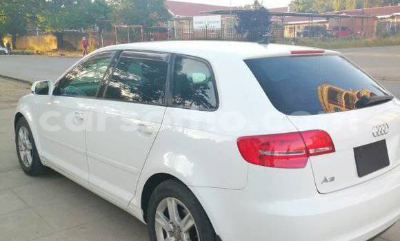 Sayi Na hannu Toyota Altezza White Mota in Maseru a Maseru Sayi Na hannu Toyota Altezza White Mota in Maseru a Maseru