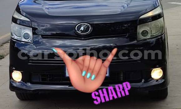Sayi Na hannu Toyota Voxy Black Mota in Mafeteng a Mafeteng Sayi Na hannu Toyota Voxy Black Mota in Mafeteng a Mafeteng