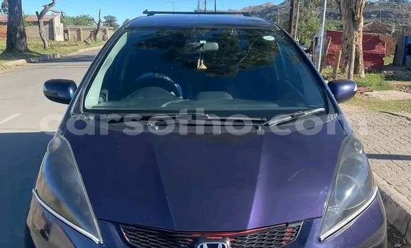 اشتري مستعمل Toyota Vitz Black سيارة في Maputsoe في Leribe