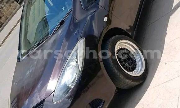 Sayi Na hannu Mazda 323 Black Mota in Maseru a Maseru Sayi Na hannu Mazda 323 Black Mota in Maseru a Maseru