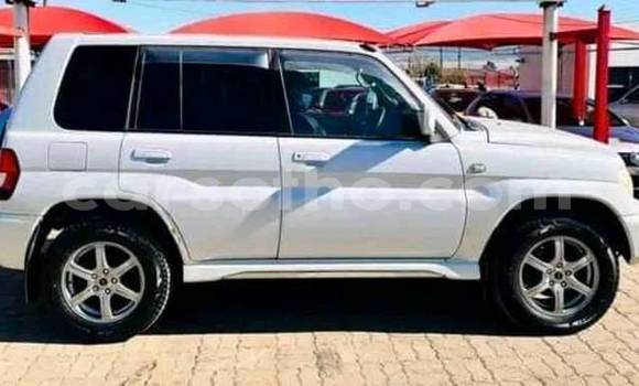 Acheter Occasion Voiture Mitsubishi Pajero Blanc à Maseru, Maseru Acheter Occasion Voiture Mitsubishi Pajero Blanc à Maseru, Maseru