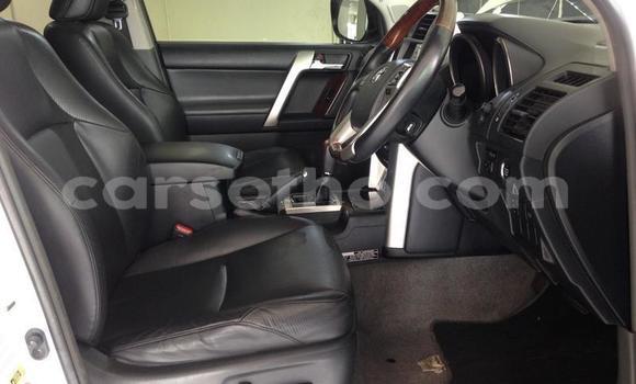 Sayi Na hannu Toyota Land Cruiser Prado White Mota in Butha Buthe a Butha-Buthe Sayi Na hannu Toyota Land Cruiser Prado White Mota in Butha Buthe a Butha-Buthe