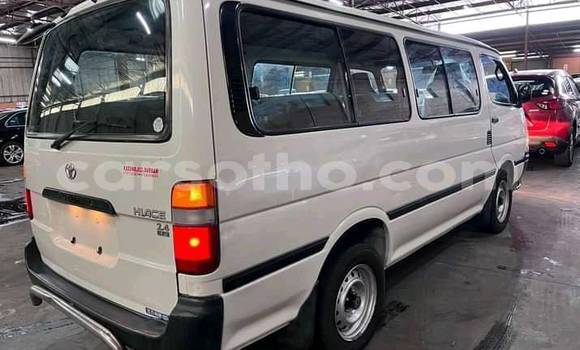 Sayi Na hannu Toyota 4Runner White Mota in Maseru a Maseru Sayi Na hannu Toyota 4Runner White Mota in Maseru a Maseru