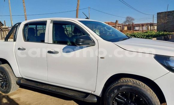 اشتري مستعمل Toyota Hilux White سيارة في Maseru في Maseru اشتري مستعمل Toyota Hilux White سيارة في Maseru في Maseru