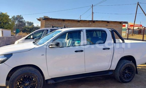 اشتري مستعمل Toyota Hilux White سيارة في Maseru في Maseru اشتري مستعمل Toyota Hilux White سيارة في Maseru في Maseru