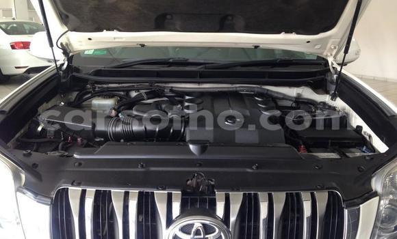 Sayi Na hannu Toyota Land Cruiser Prado White Mota in Butha Buthe a Butha-Buthe Sayi Na hannu Toyota Land Cruiser Prado White Mota in Butha Buthe a Butha-Buthe