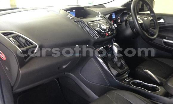 Sayi Na hannu Ford Kuga White Mota in Butha–Buthe a Thaba-Tseka Sayi Na hannu Ford Kuga White Mota in Butha–Buthe a Thaba-Tseka