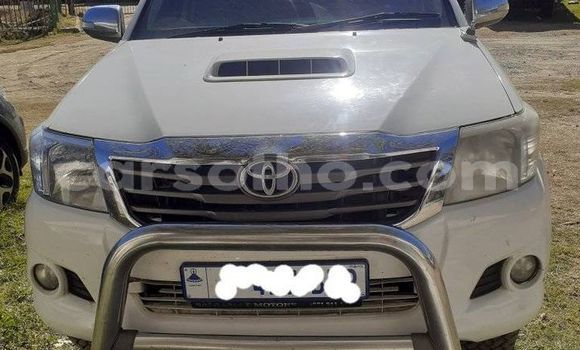 اشتري مستعمل Toyota Hilux White سيارة في Maseru في Maseru اشتري مستعمل Toyota Hilux White سيارة في Maseru في Maseru