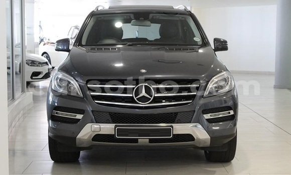 اشتري مستعمل Mercedes-Benz M-klasse Silver سيارة في Maseru في Maseru اشتري مستعمل Mercedes-Benz M-klasse Silver سيارة في Maseru في Maseru