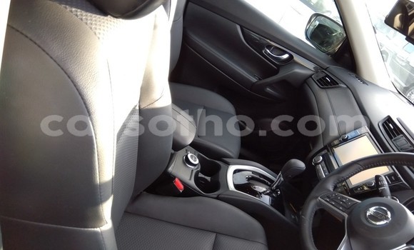 Sayi Na hannu Nissan X–Trail Blue Mota in Maseru a Maseru Sayi Na hannu Nissan X–Trail Blue Mota in Maseru a Maseru