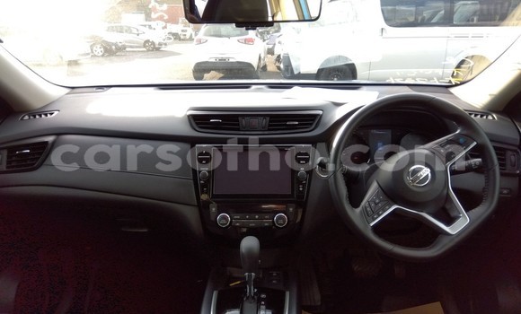 Sayi Na hannu Nissan X–Trail Blue Mota in Maseru a Maseru Sayi Na hannu Nissan X–Trail Blue Mota in Maseru a Maseru