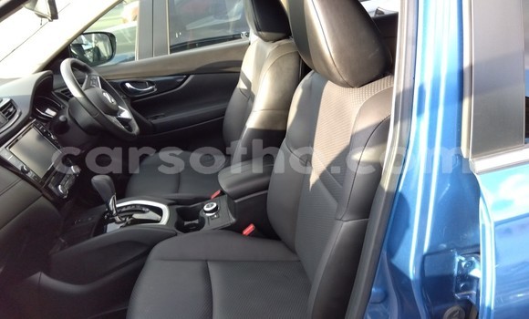 Sayi Na hannu Nissan X–Trail Blue Mota in Maseru a Maseru Sayi Na hannu Nissan X–Trail Blue Mota in Maseru a Maseru