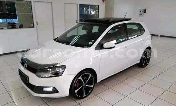 Acheter Occasion Voiture Volkswagen Polo GTI Blanc à Hlotse, Leribe Acheter Occasion Voiture Volkswagen Polo GTI Blanc à Hlotse, Leribe