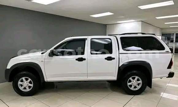 Acheter Occasion Voiture Isuzu 117 Blanc à Hlotse, Leribe Acheter Occasion Voiture Isuzu 117 Blanc à Hlotse, Leribe