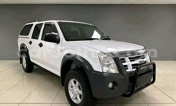 Acheter Occasion Voiture Isuzu 117 Blanc à Hlotse, Leribe Acheter Occasion Voiture Isuzu 117 Blanc à Hlotse, Leribe