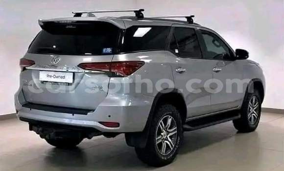 اشتري مستعمل Toyota Fortuner Silver سيارة في Hlotse في Leribe اشتري مستعمل Toyota Fortuner Silver سيارة في Hlotse في Leribe