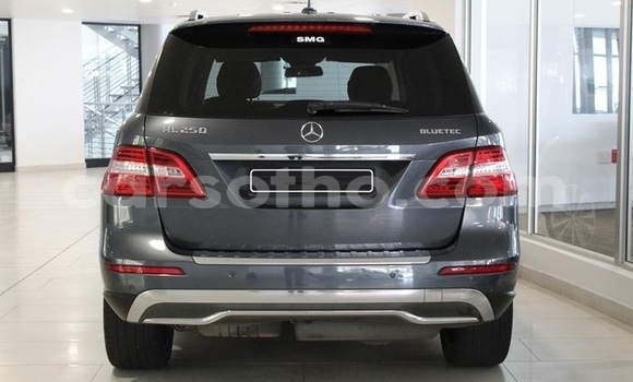 اشتري مستعمل Mercedes-Benz M-klasse Silver سيارة في Maseru في Maseru اشتري مستعمل Mercedes-Benz M-klasse Silver سيارة في Maseru في Maseru