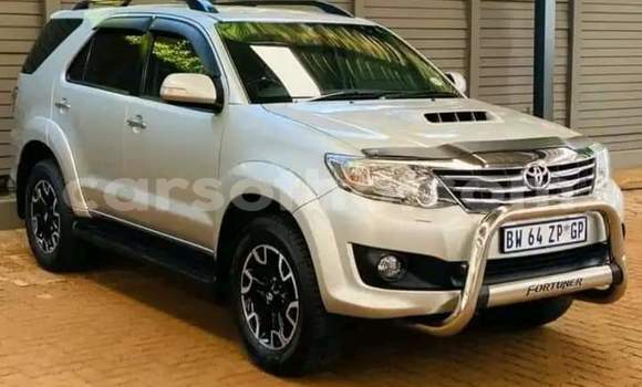 Sayi Na hannu Toyota Fortuner Silver Mota in Hlotse a Leribe Sayi Na hannu Toyota Fortuner Silver Mota in Hlotse a Leribe