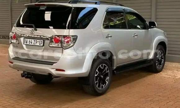 Sayi Na hannu Toyota Fortuner Silver Mota in Hlotse a Leribe Sayi Na hannu Toyota Fortuner Silver Mota in Hlotse a Leribe