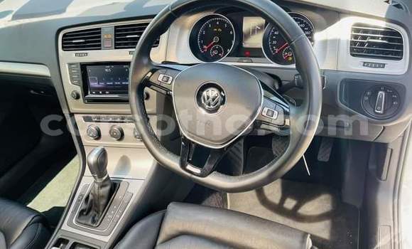 Acheter Occasion Voiture Volkswagen Golf Blanc à Hlotse, Leribe Acheter Occasion Voiture Volkswagen Golf Blanc à Hlotse, Leribe