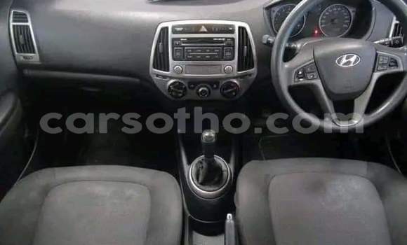 Acheter Occasion Voiture Hyundai i20 Gris à Hlotse, Leribe Acheter Occasion Voiture Hyundai i20 Gris à Hlotse, Leribe