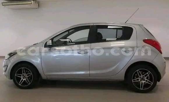 Acheter Occasion Voiture Hyundai i20 Gris à Hlotse, Leribe Acheter Occasion Voiture Hyundai i20 Gris à Hlotse, Leribe