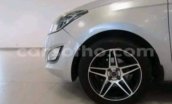 Acheter Occasion Voiture Hyundai i20 Gris à Hlotse, Leribe Acheter Occasion Voiture Hyundai i20 Gris à Hlotse, Leribe