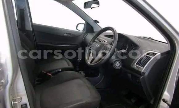 Acheter Occasion Voiture Hyundai i20 Gris à Hlotse, Leribe Acheter Occasion Voiture Hyundai i20 Gris à Hlotse, Leribe