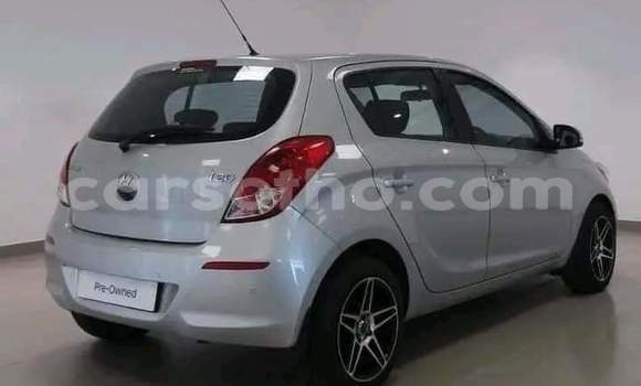 Acheter Occasion Voiture Hyundai i20 Gris à Hlotse, Leribe Acheter Occasion Voiture Hyundai i20 Gris à Hlotse, Leribe