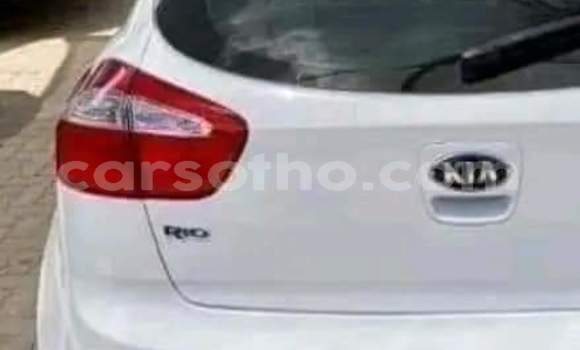 Sayi Na hannu Kia Rio White Mota in Hlotse a Leribe Sayi Na hannu Kia Rio White Mota in Hlotse a Leribe