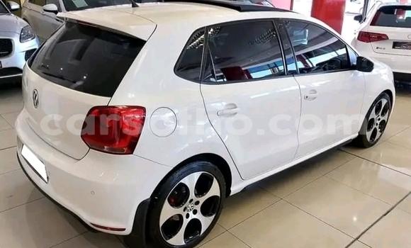 Acheter Occasion Voiture Volkswagen Polo GTI Blanc à Hlotse, Leribe Acheter Occasion Voiture Volkswagen Polo GTI Blanc à Hlotse, Leribe