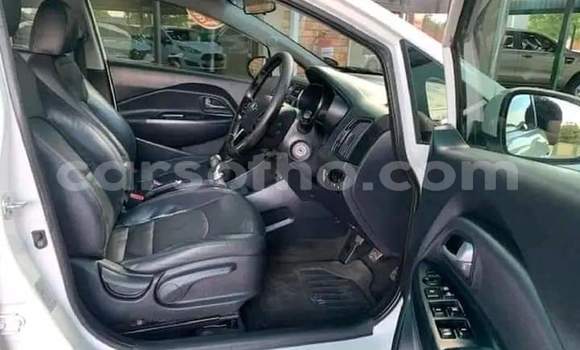 Acheter Occasion Voiture Kia Rio Blanc à Hlotse, Leribe Acheter Occasion Voiture Kia Rio Blanc à Hlotse, Leribe