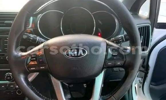 Acheter Occasion Voiture Kia Rio Blanc à Hlotse, Leribe Acheter Occasion Voiture Kia Rio Blanc à Hlotse, Leribe