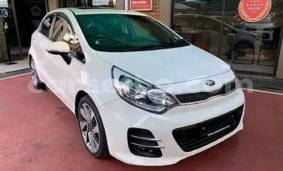 Acheter Occasion Voiture Kia Rio Blanc à Hlotse, Leribe Acheter Occasion Voiture Kia Rio Blanc à Hlotse, Leribe