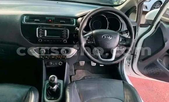 Acheter Occasion Voiture Kia Rio Blanc à Hlotse, Leribe Acheter Occasion Voiture Kia Rio Blanc à Hlotse, Leribe