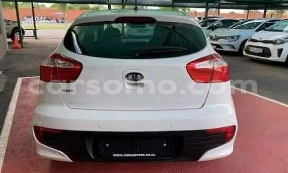 Acheter Occasion Voiture Kia Rio Blanc à Hlotse, Leribe Acheter Occasion Voiture Kia Rio Blanc à Hlotse, Leribe