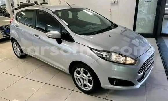 Sayi Na hannu Ford Fiesta Silver Mota in Hlotse a Leribe Sayi Na hannu Ford Fiesta Silver Mota in Hlotse a Leribe