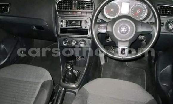 اشتري مستعمل Volkswagen Polo White سيارة في Hlotse في Leribe اشتري مستعمل Volkswagen Polo White سيارة في Hlotse في Leribe