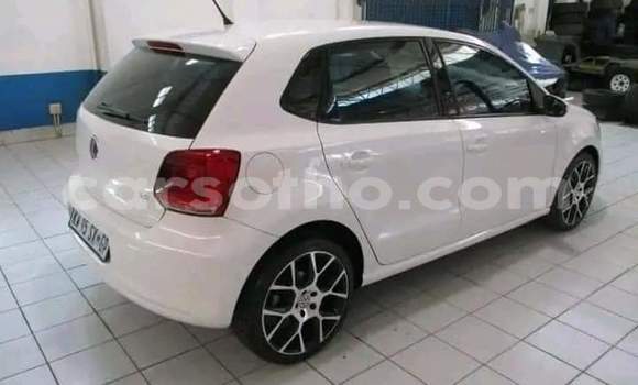 اشتري مستعمل Volkswagen Polo White سيارة في Hlotse في Leribe اشتري مستعمل Volkswagen Polo White سيارة في Hlotse في Leribe