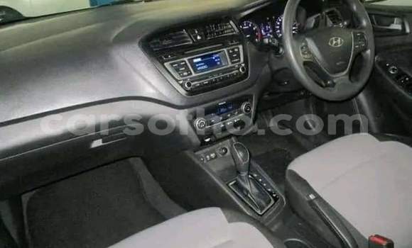 Buy Used Hyundai i20 White Car in Hlotse in Leribe Buy Used Hyundai i20 White Car in Hlotse in Leribe