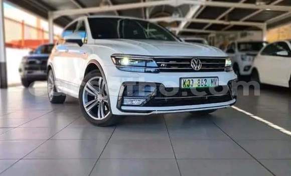 Sayi Na hannu Volkswagen Tiguan White Mota in Hlotse a Leribe