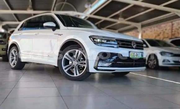 Acheter Occasion Voiture Volkswagen Tiguan Blanc à Hlotse, Leribe Acheter Occasion Voiture Volkswagen Tiguan Blanc à Hlotse, Leribe